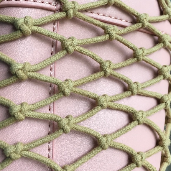 Melie Bianco Net Bucket Bag in Pink - Picture 4 of 7